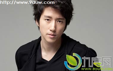 白建旭(杨镇宇饰)