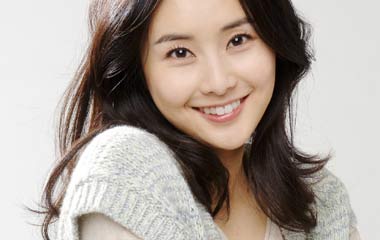 千智英(音译 崔贞允饰)