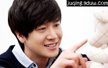 赵显宰饰演姜日权