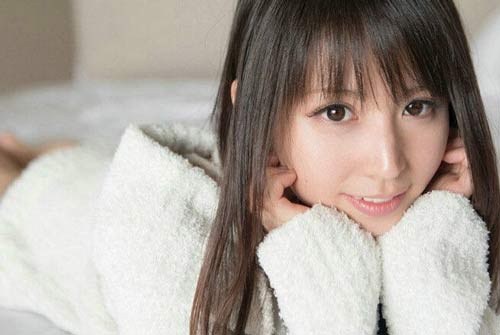 板野有纪(Itano Yuki、山村莉奈、秋山雫)作品写真图片及写真图片,板野有纪资料介绍