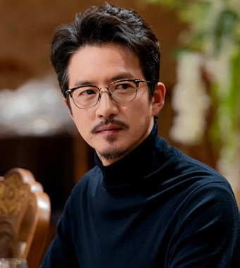 姜俊尚(郑俊浩饰)