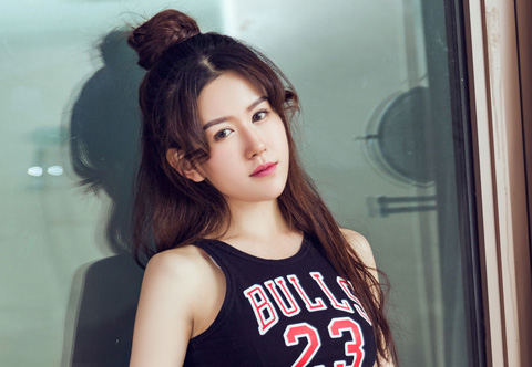 ŮʫHelinta(ʫ)Ըдͼ,ģʫܸϼ