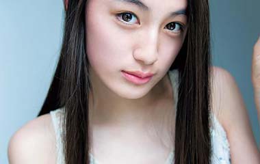 柳泽有纪演员八木莉可子