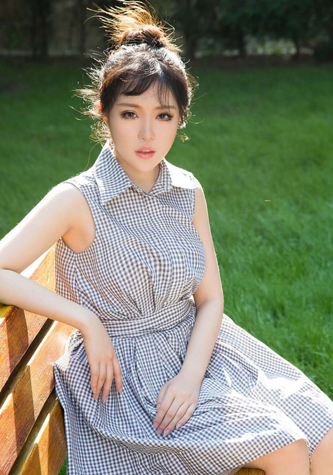 杨子惜|素衣Lia性感图片,尤果网COSER素衣写真图片,尤果模特素衣(杨子惜)资料