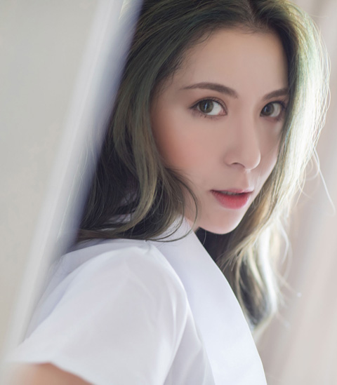 CarryԸ˿ջдͼ,ƷŮ߶ȸ帣ͼ¼