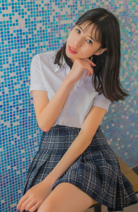 Ellie�������Ʒ�˿��������Ȥ͸������˽��д��,��������߶�������������ͼƬ,��������������