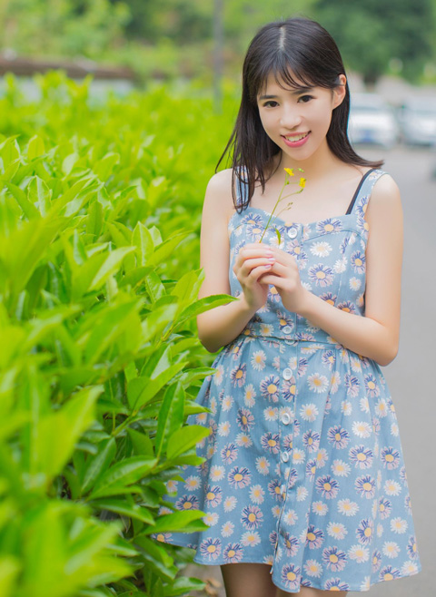 Ellie�������Ʒ�˿��������Ȥ͸������˽��д��,��������߶�������������ͼƬ,��������������