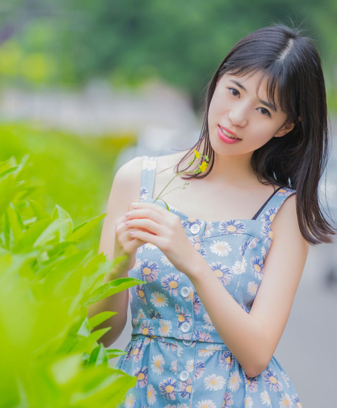 Ellie�������Ʒ�˿��������Ȥ͸������˽��д��,��������߶�������������ͼƬ,��������������