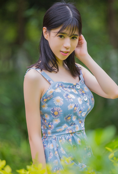 Ellie�������Ʒ�˿��������Ȥ͸������˽��д��,��������߶�������������ͼƬ,��������������