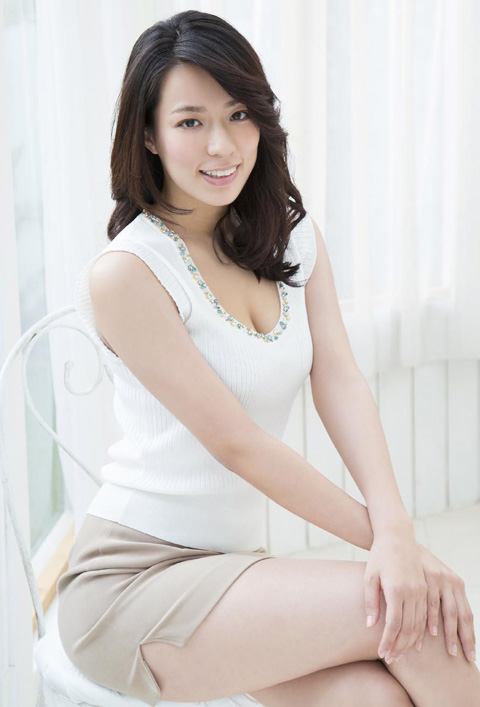 ƷŮСɣMayu KosetaԸбȻдƷͼƬ,Сɸ