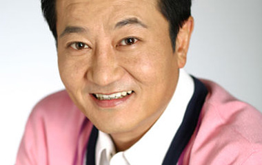 朴俊奎饰演姜东植