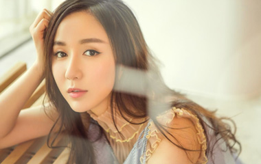 娄艺潇饰演李飒飒