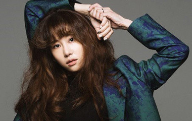 金珠丽饰演洪智恩