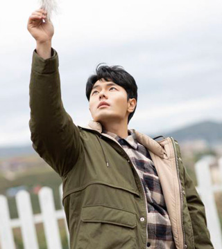 赵亦骥饰演鲁那