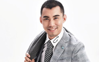 战立国饰演孙伟