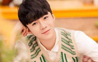 蔡乙嘉饰演甯非