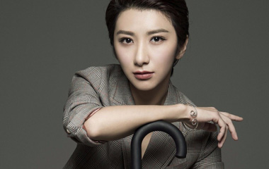 小茜(洪冰瑶饰)