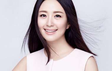 杨童舒饰演周院长