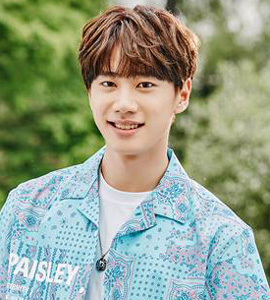 李濬荣饰演韩旻修