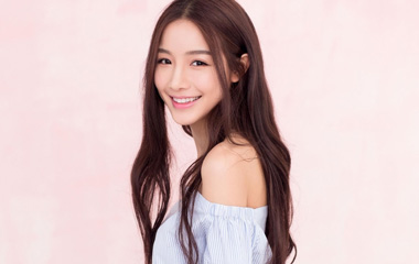 张南饰演易钟秀