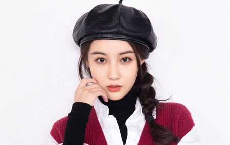 张雅卓饰演素素