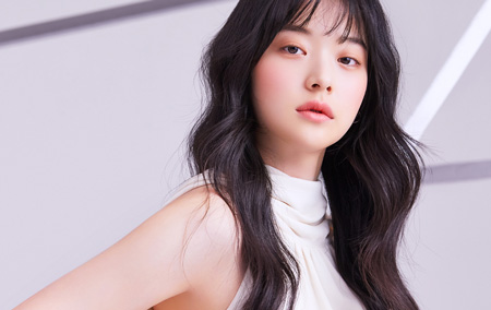 申度贤饰演网络小说作家“罗智娜”