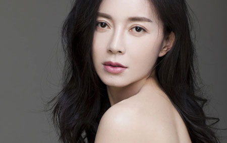 刘敏饰演吴文丽